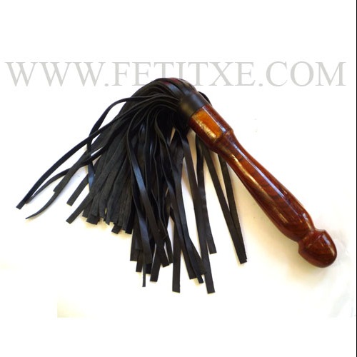 FLOGGER CUERO Y MANGO DE MADERA PONY 8300